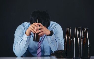 Cómo dejar de beber alcohol usted mismo